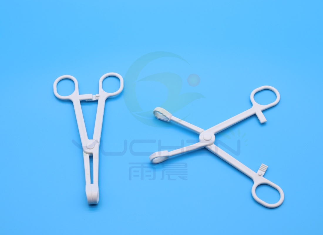 Fórceps/Pinça plástica descartável para procedimento cirúrgico - YuChen
