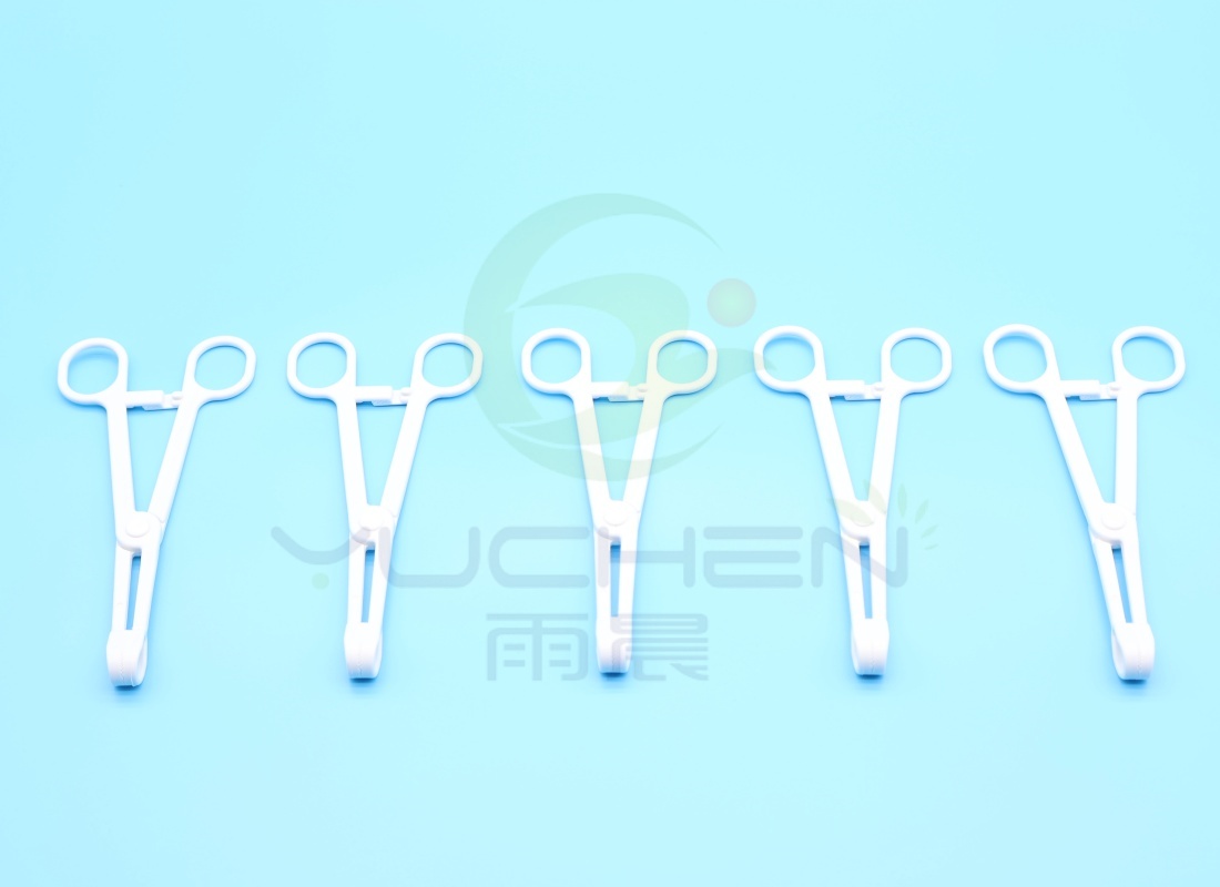 Fórceps/Pinça plástica descartável para procedimento cirúrgico - YuChen
